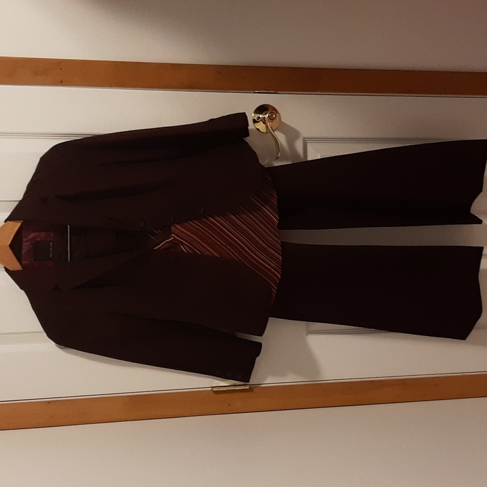 Women's suit